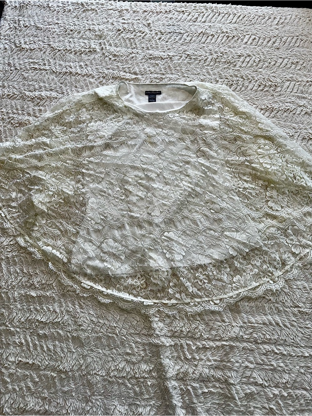 Kate & Mallory White Floral Lace Poncho Cape Top XL Romantic Boho Coquette